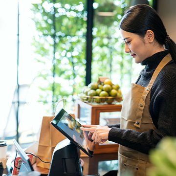 iCIMS July Workforce Report: Fluctuating Hiring Patterns and Applicant Activity